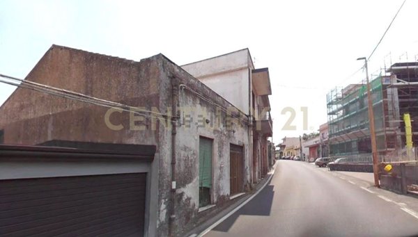 casa indipendente in vendita a Santa Venerina