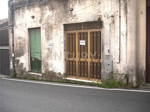 casa indipendente in vendita a Santa Venerina