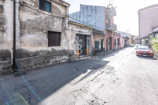 casa indipendente in vendita a Santa Venerina