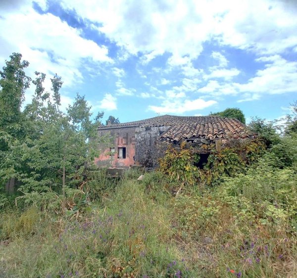 casa indipendente in vendita a Santa Venerina