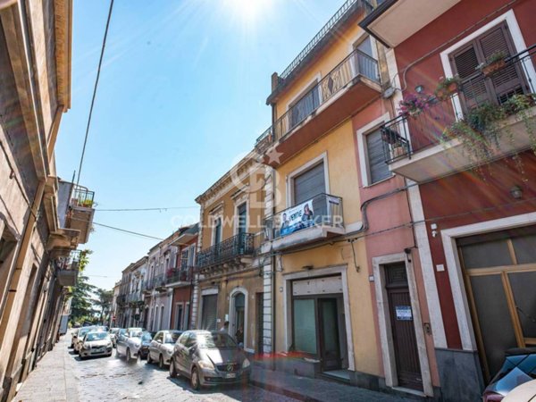 casa indipendente in vendita a Santa Venerina