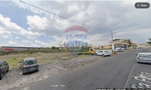 terreno edificabile in vendita a Santa Venerina