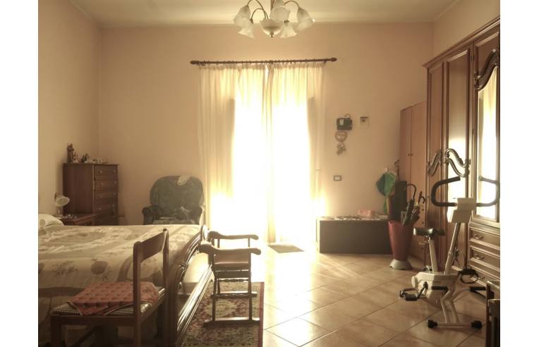 casa indipendente in vendita a Santa Venerina