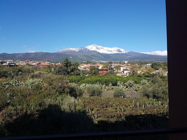 appartamento in vendita a Santa Venerina in zona Linera