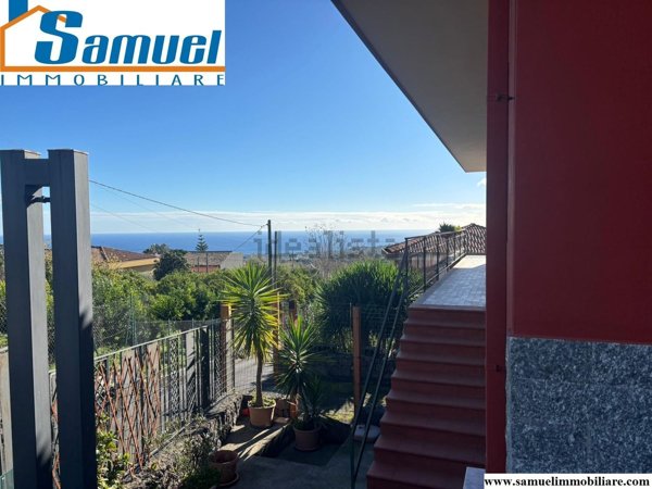 casa indipendente in vendita a Santa Venerina