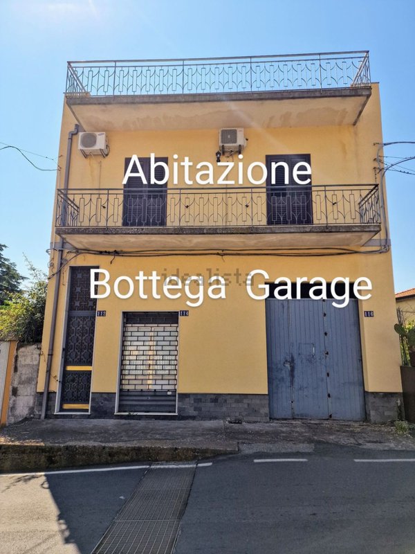 casa indipendente in vendita a Santa Venerina