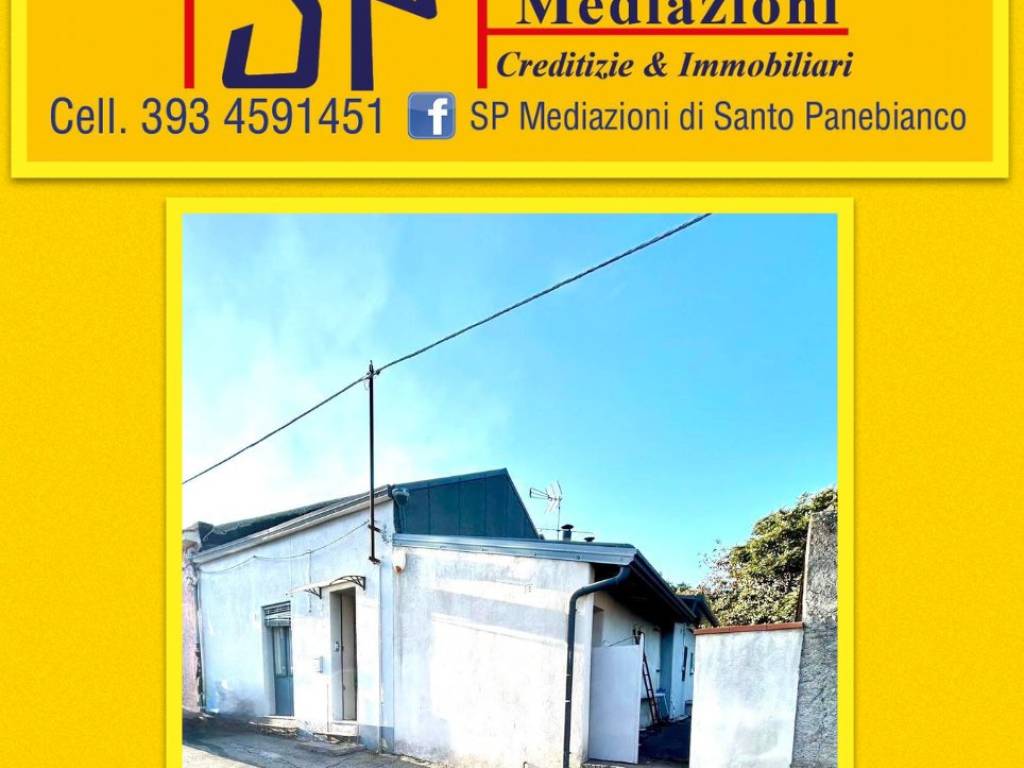 casa indipendente in vendita a Santa Venerina