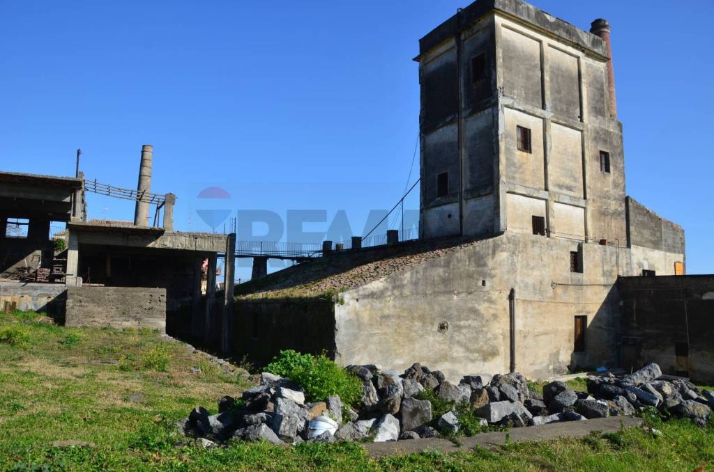 negozio in vendita a Santa Venerina