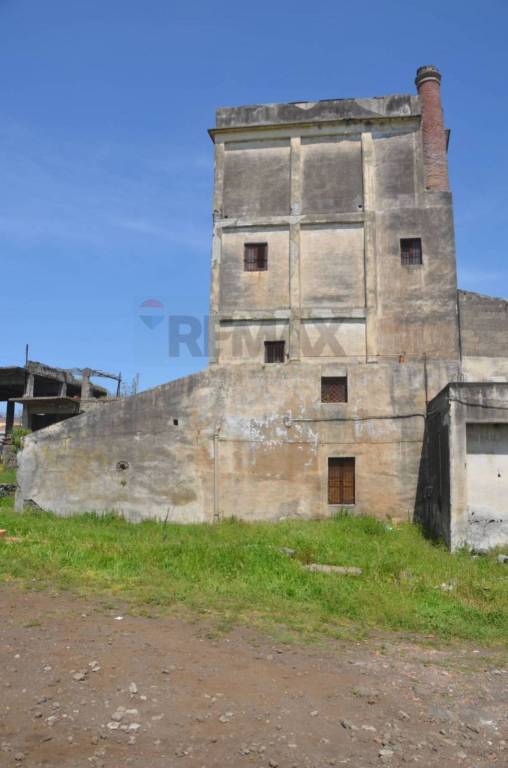 negozio in vendita a Santa Venerina