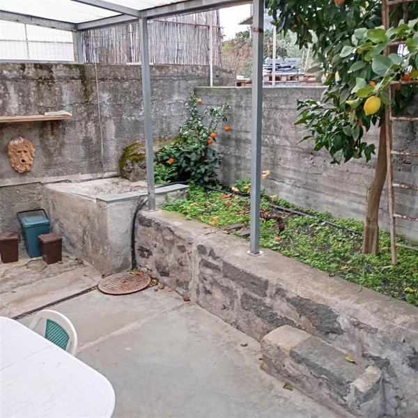 casa indipendente in vendita a Santa Venerina in zona Bongiardo