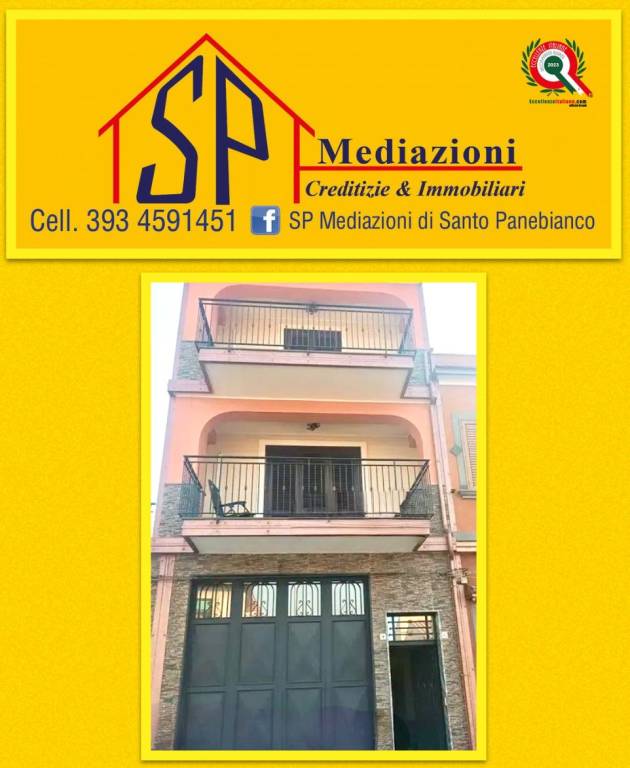 casa indipendente in vendita a Santa Venerina