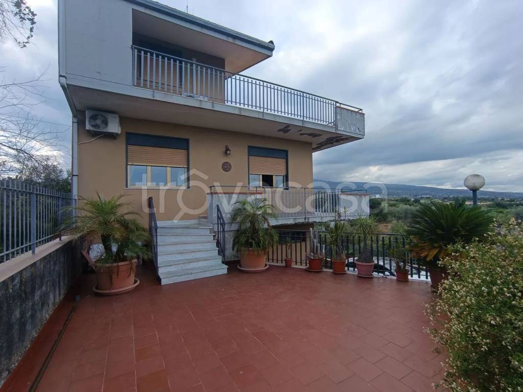 casa indipendente in vendita a Santa Venerina in zona Linera