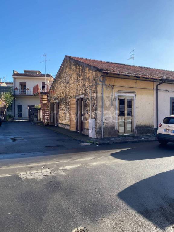 casa indipendente in vendita a Santa Venerina in zona Linera