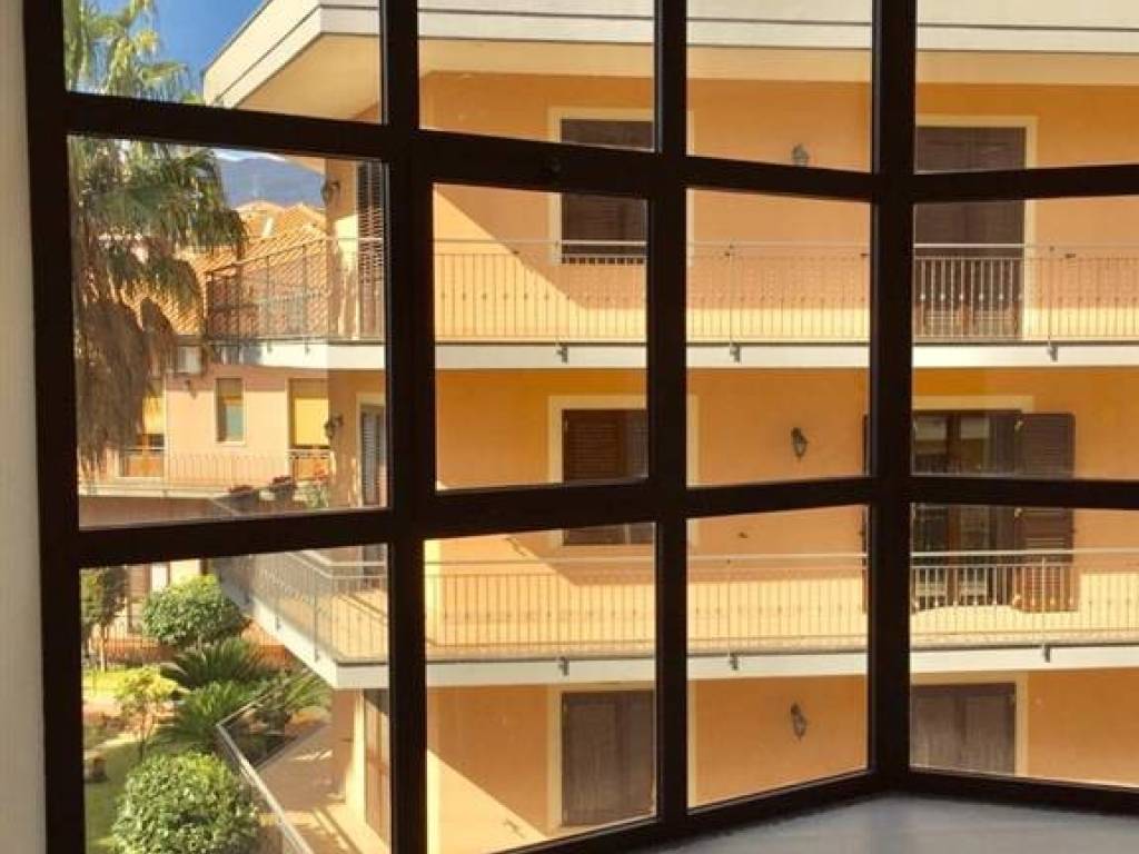 appartamento in vendita a Santa Venerina in zona Linera