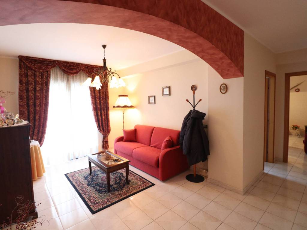 appartamento in vendita a Santa Venerina in zona Linera