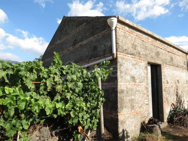 casa indipendente in vendita a Santa Venerina in zona Bongiardo