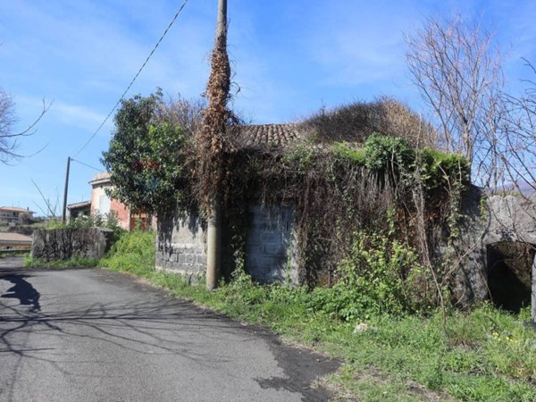 casale in vendita a Santa Venerina