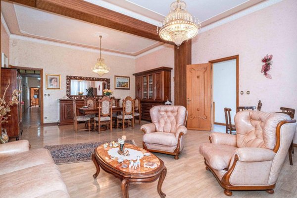 casa indipendente in vendita a Santa Venerina