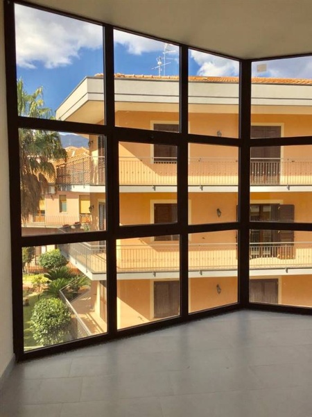 appartamento in vendita a Santa Venerina in zona Linera