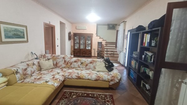 casa indipendente in vendita a Santa Venerina