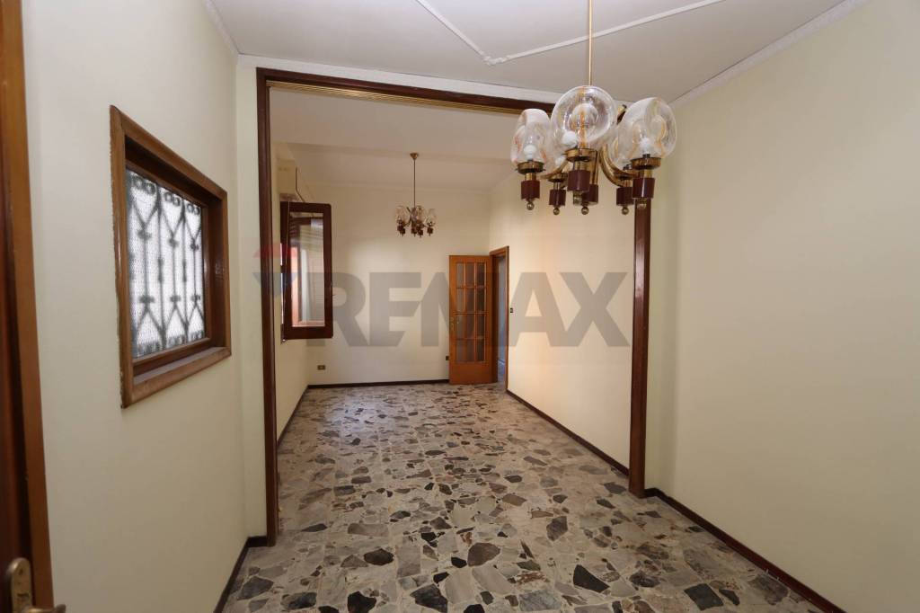 casa indipendente in vendita a Santa Venerina