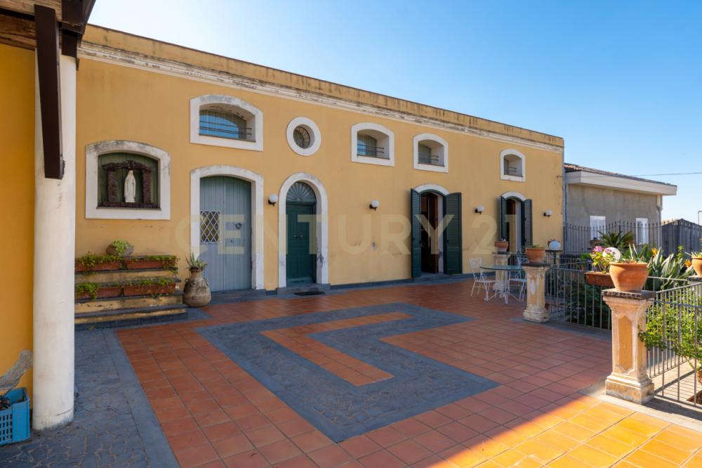 casa indipendente in vendita a Santa Venerina