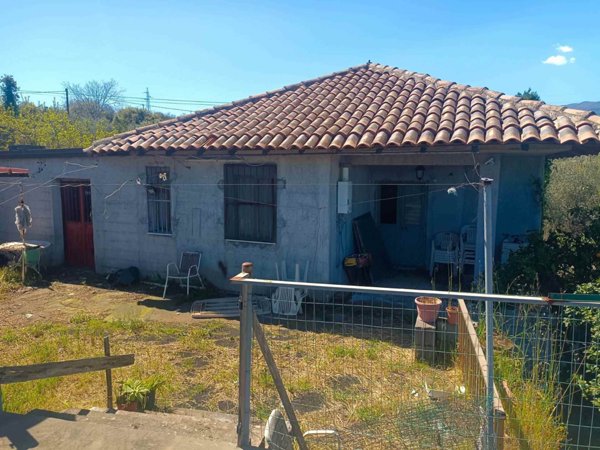 casa indipendente in vendita a Santa Venerina