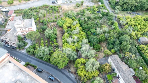 terreno edificabile in vendita a Santa Venerina in zona Linera
