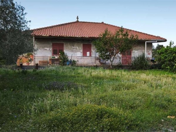 casa indipendente in vendita a Santa Venerina in zona Bongiardo