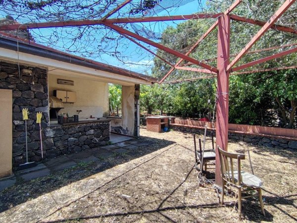 casa indipendente in vendita a Santa Venerina in zona Dagala del Re