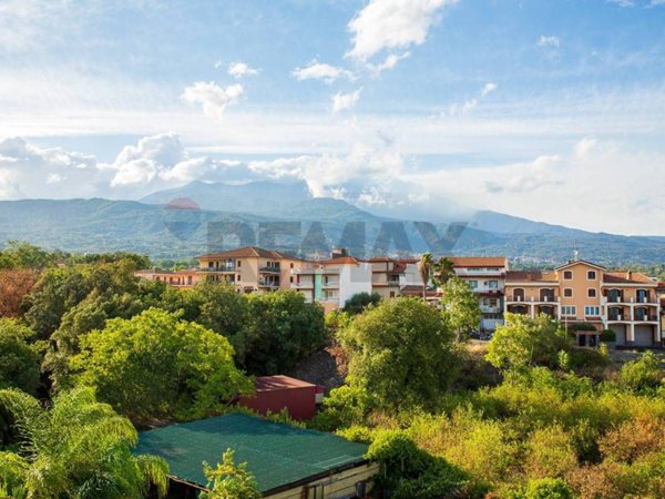 appartamento in vendita a Santa Venerina in zona Linera