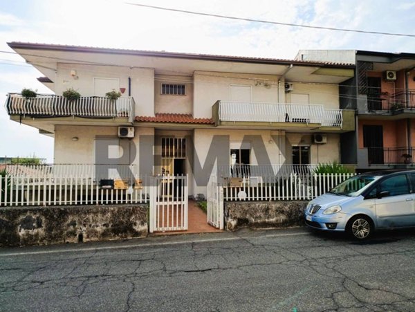 appartamento in vendita a Santa Venerina in zona Bongiardo