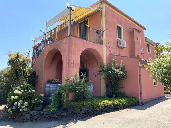casa indipendente in vendita a Santa Venerina in zona Dagala del Re