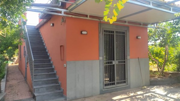 casa indipendente in vendita a Santa Venerina in zona Bongiardo