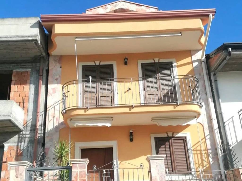 casa indipendente in vendita a Scordia