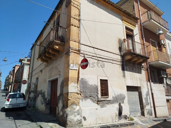 casa indipendente in vendita a Scordia