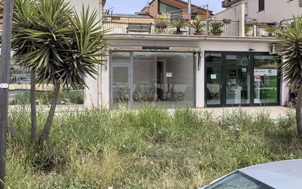 locale commerciale in vendita a Scordia
