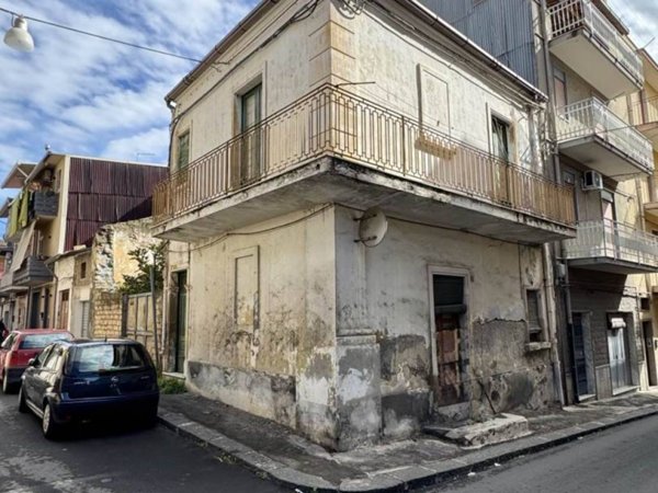 casa indipendente in vendita a Scordia