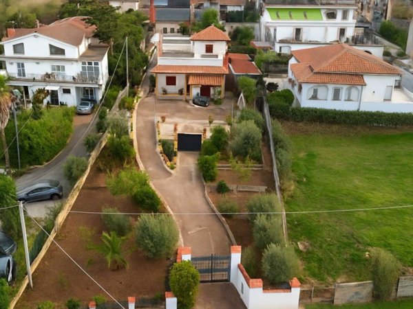 casa indipendente in vendita a Scordia