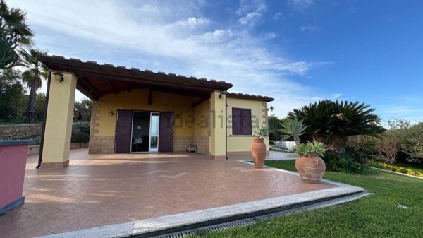 casa indipendente in vendita a Scordia