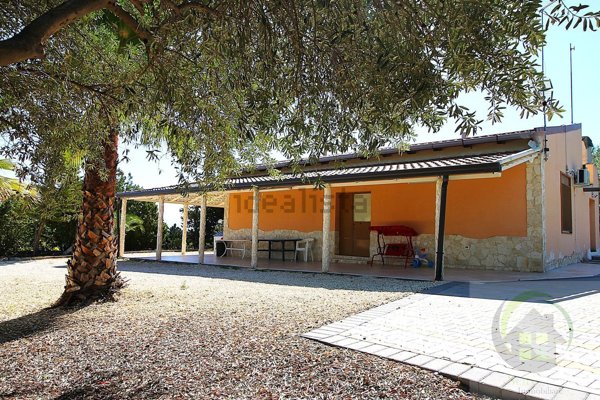 casa indipendente in vendita a Scordia