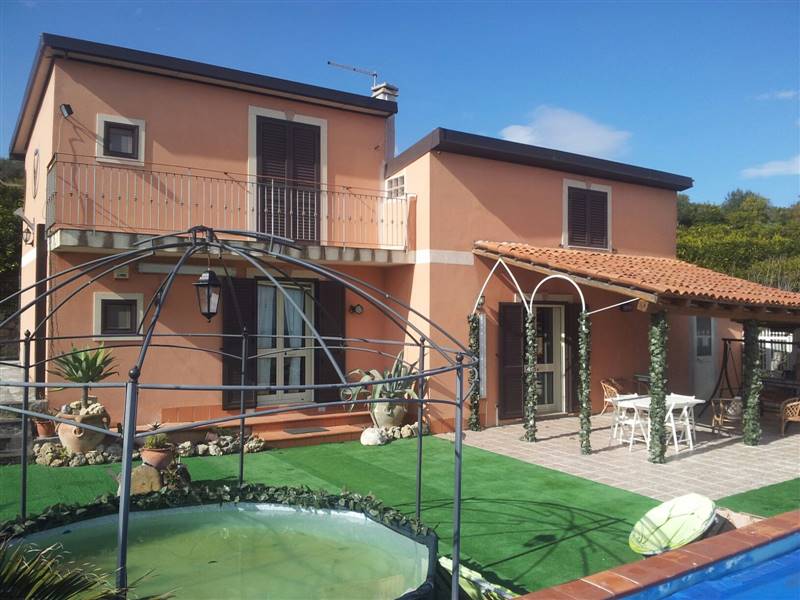 casa indipendente in vendita a Scordia