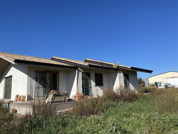 casa indipendente in vendita a Scordia