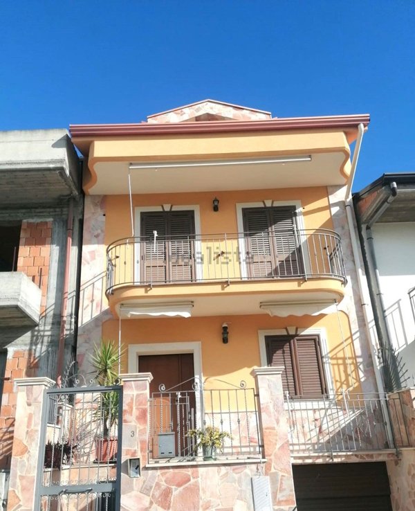 casa indipendente in vendita a Scordia