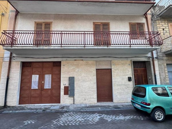 casa indipendente in vendita a Scordia