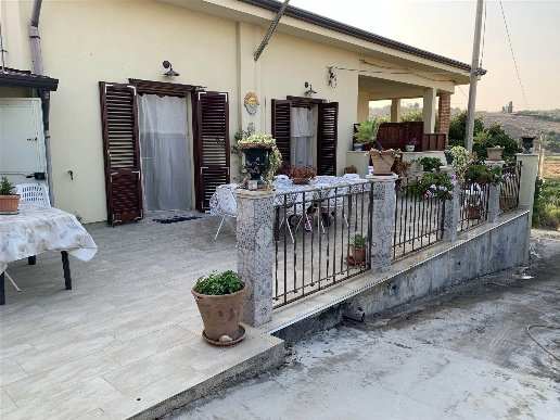 casa indipendente in vendita a Scordia