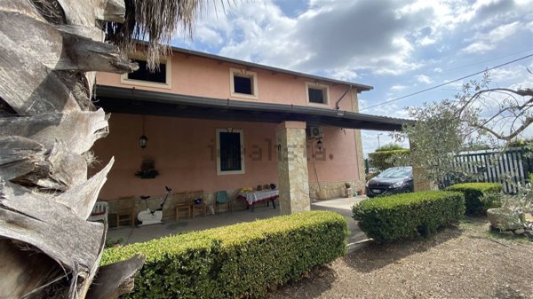 casa indipendente in vendita a Scordia