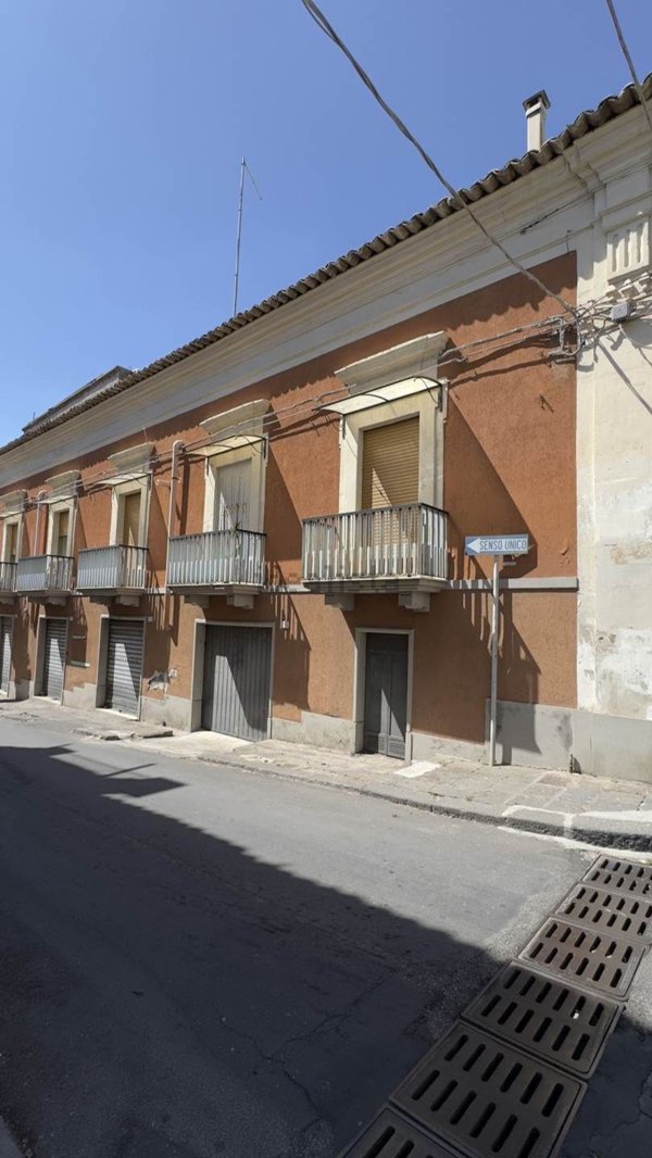 casa indipendente in vendita a Scordia