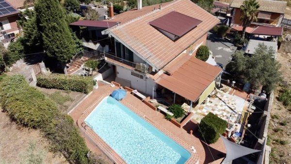 casa indipendente in vendita a Scordia