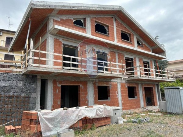 casa indipendente in vendita a Trecastagni